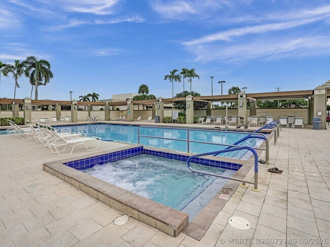 Building Photo - 1104 Bahama Bend