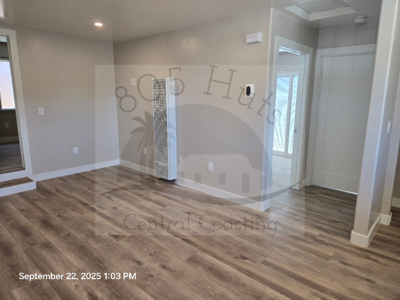 Building Photo - 1378 Yale Pl