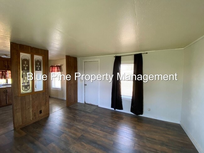 Building Photo - 511 US-26