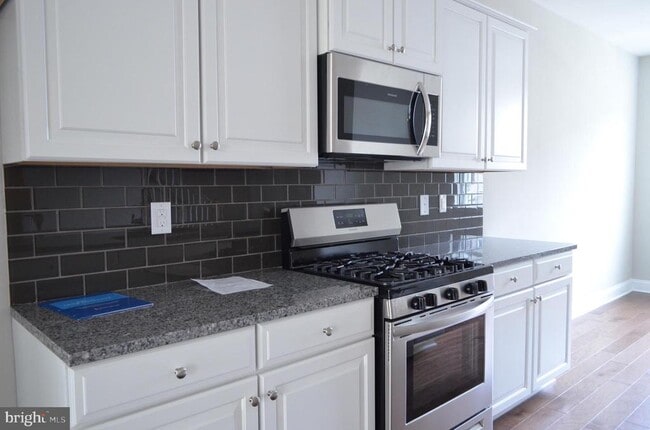 Building Photo - 1503 Hights Farm Rd S