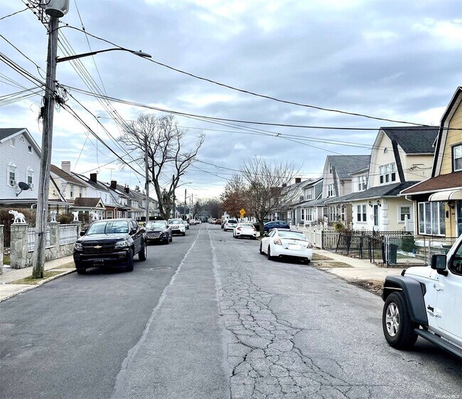 Building Photo - 104-17 220th St