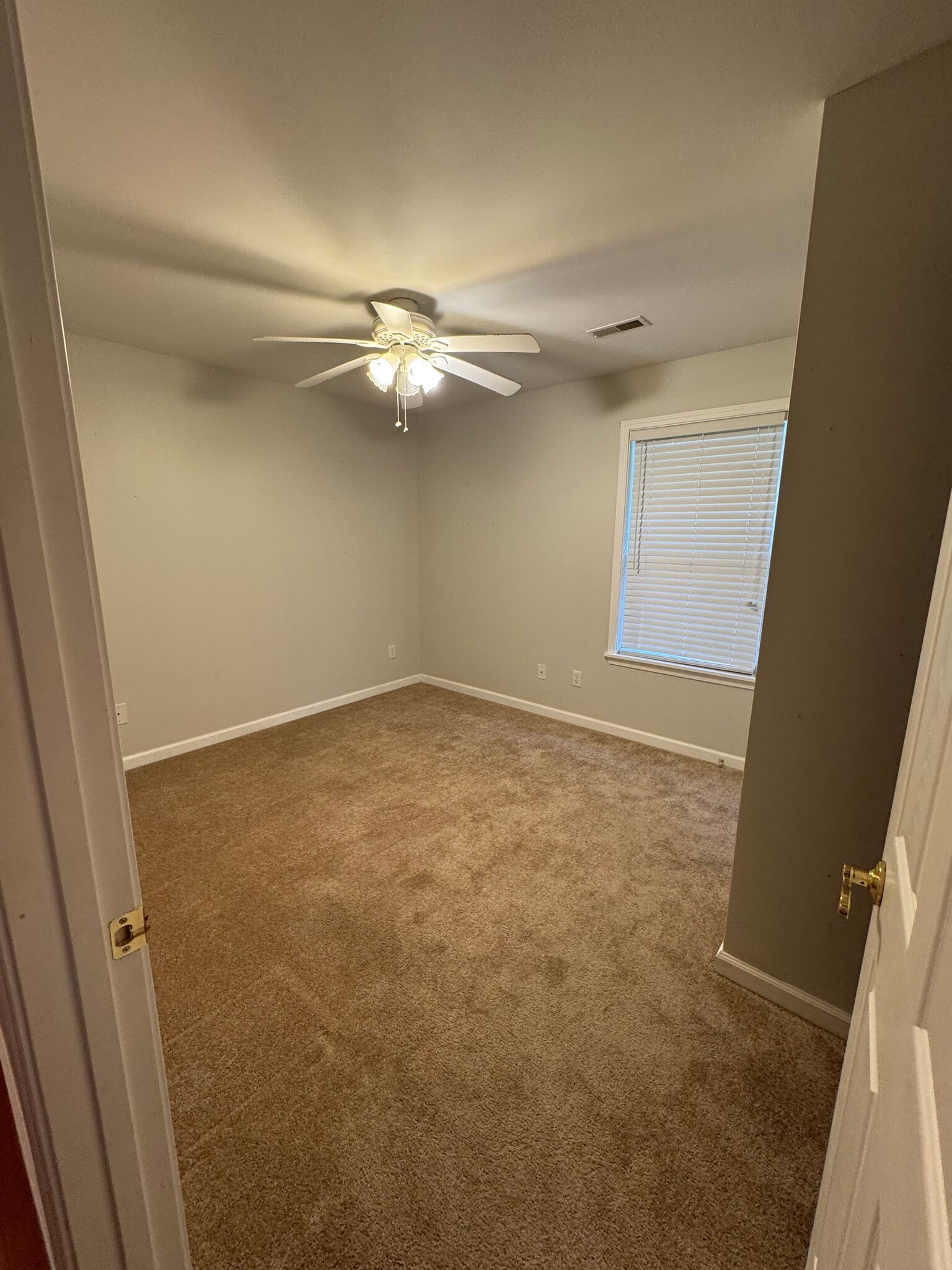 Building Photo - 224 Brookside Dr