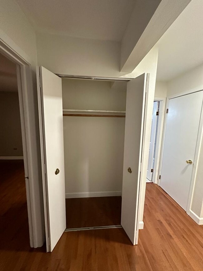 Closet - 7422 Brookdale Dr