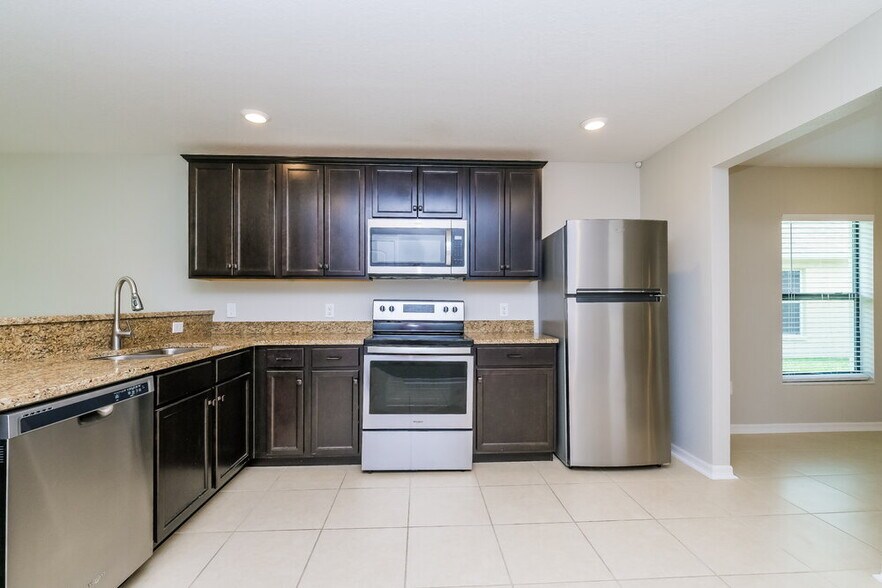 Building Photo - 8349 Silverbell Loop