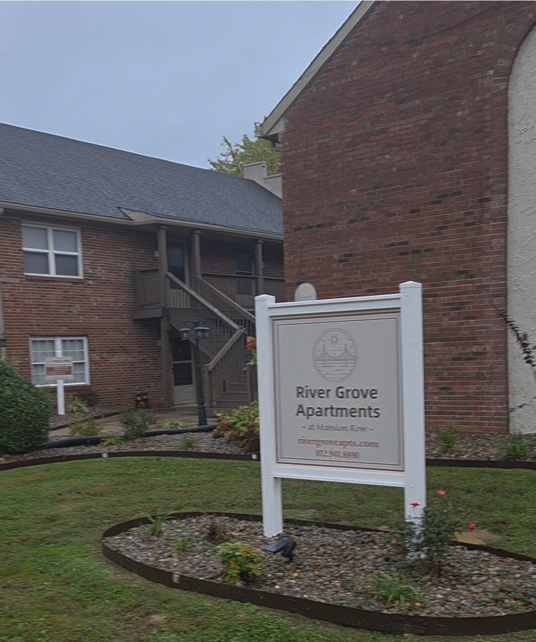 Building Photo - 1002 E Main St