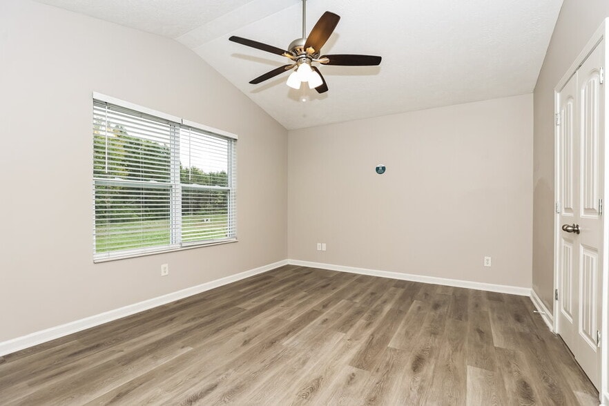 Building Photo - 1560 Rockglade Run