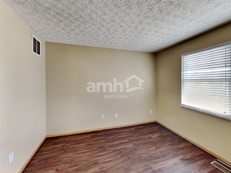 Building Photo - 2812 Hillstone St