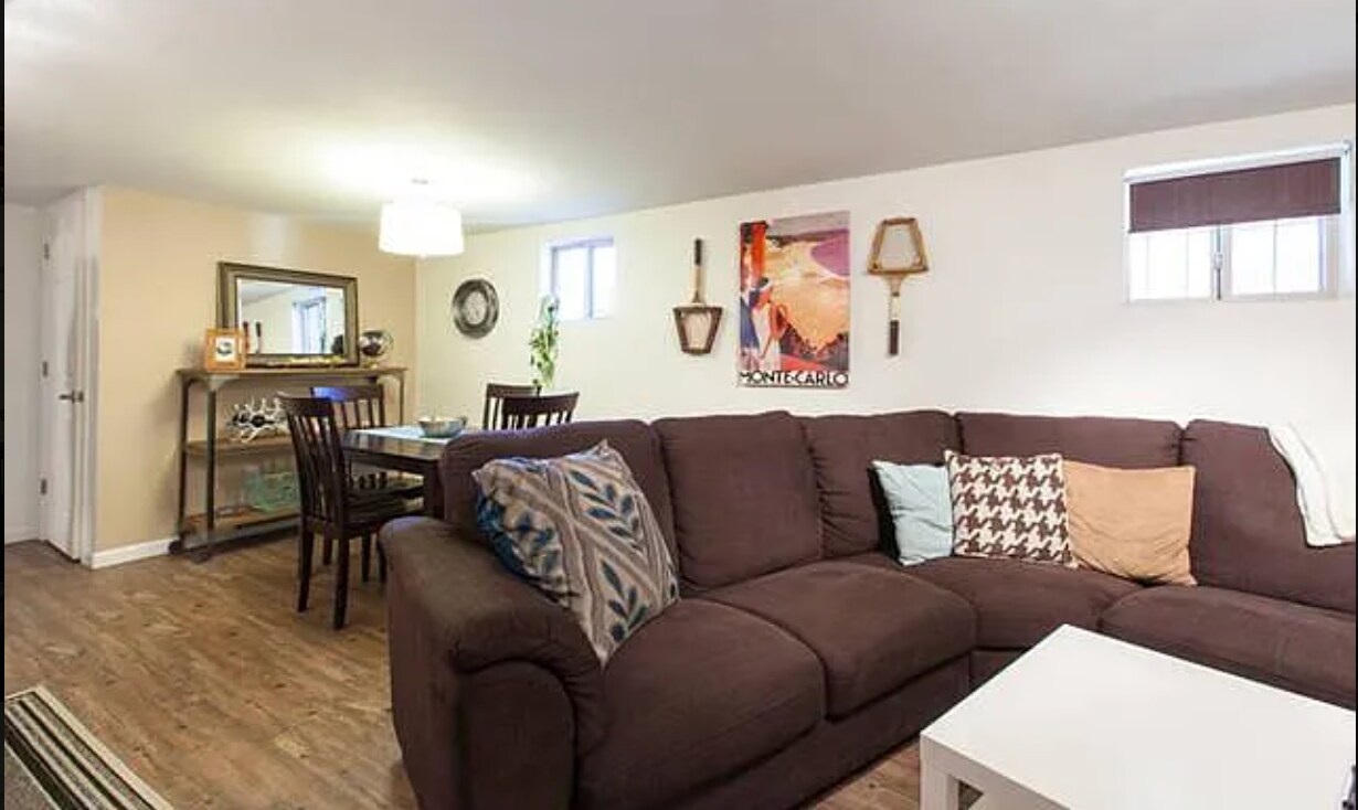 Spacious Garden Level - 1454 Perry St