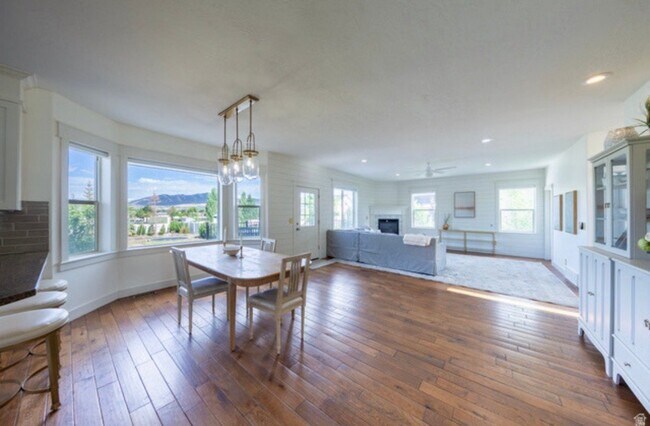 Building Photo - 868 Braddock Lane