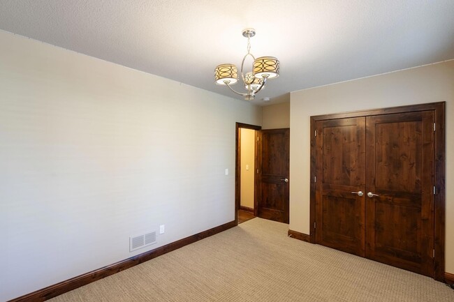 Building Photo - 5510 Upland Ln N