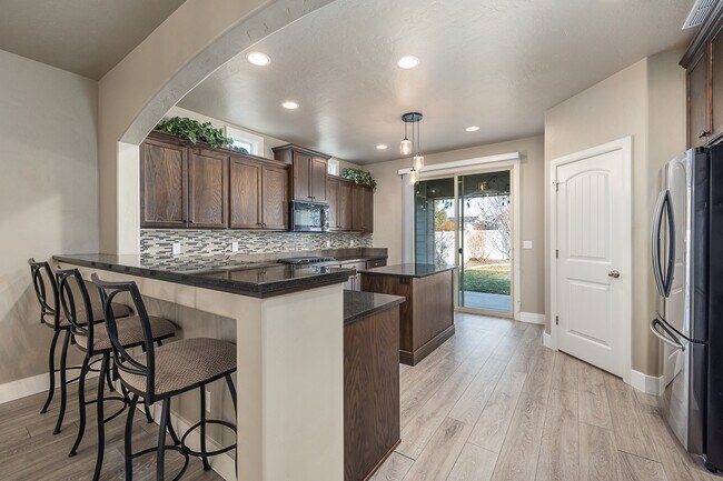 Building Photo - 5344 W Los Flores St