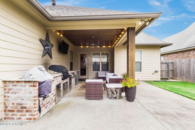 Building Photo - 215 Capstone Crossing