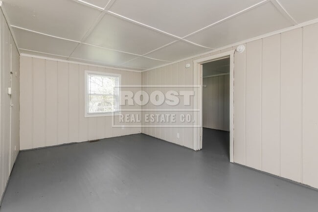 Building Photo - One bedroom, one bathroom single in Springfield.