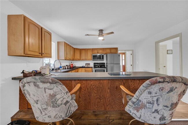 Building Photo - 307 Moore Ave