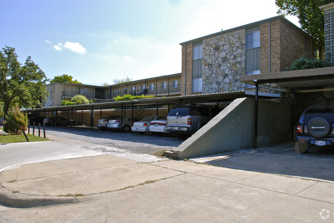 Building Photo - West Apartments