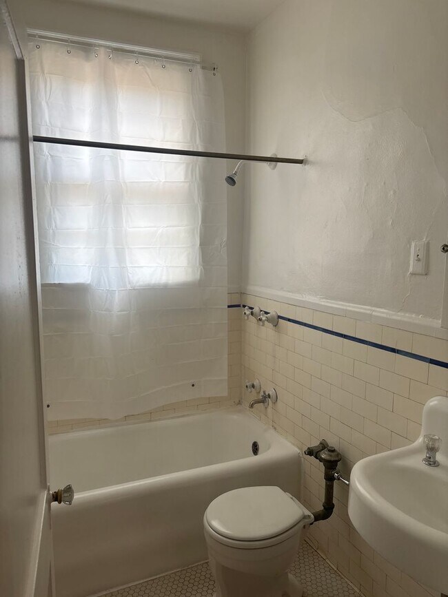 Building Photo - Here's your chance to have it all!