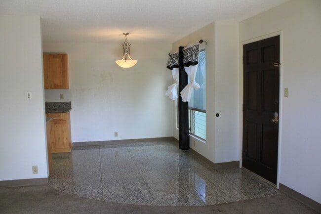 Primary Photo - Kuola @ Waipio