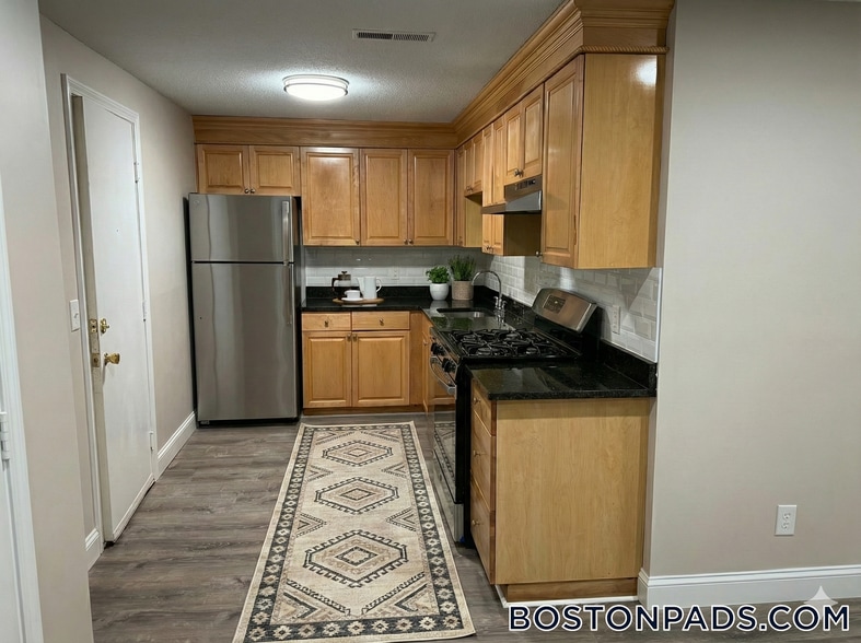 Building Photo - 19 Kenmar Dr