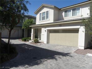 Building Photo - 6211 Blushing Willow St