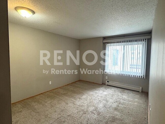 Building Photo - Available now - your very own 2 bedroom, 2 bath condo in Plymouth!