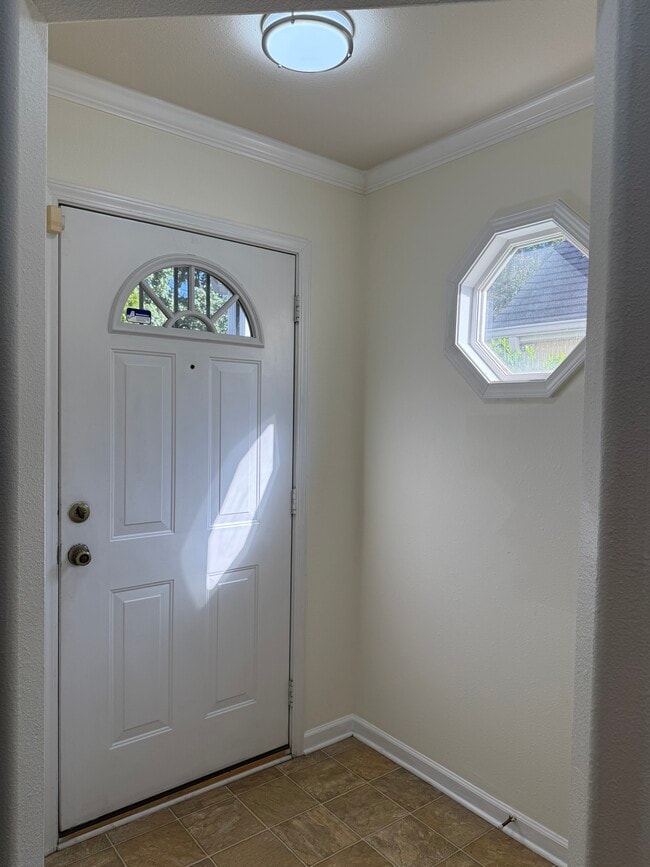 Building Photo - 2809 Fountaingrass Ln