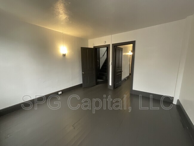 Building Photo - 649 W College Ave