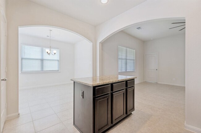 Building Photo - 4517 Shy Creek Ln