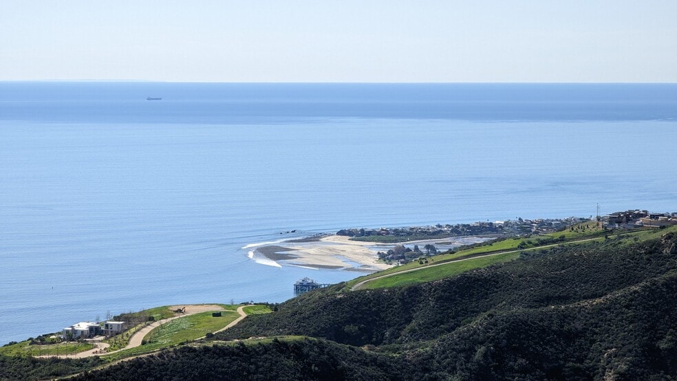 Malibu Pier, - 25648 Timpangos Dr