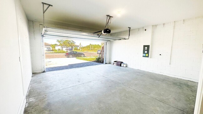 Building Photo - Savanna - Lakewood Ranch 4 Bedroom Annual ...