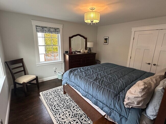 Building Photo - 53 Old Mystic St