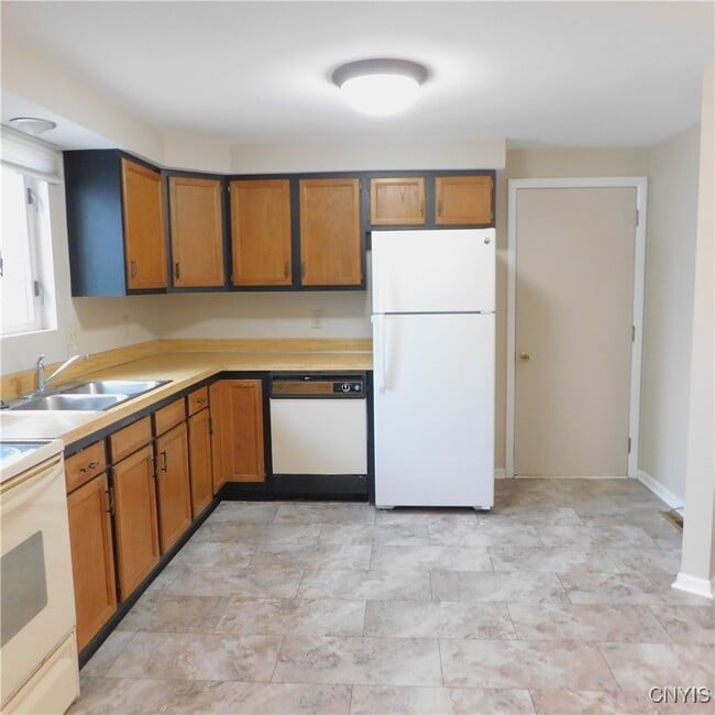 Building Photo - 8525 Sextant Dr