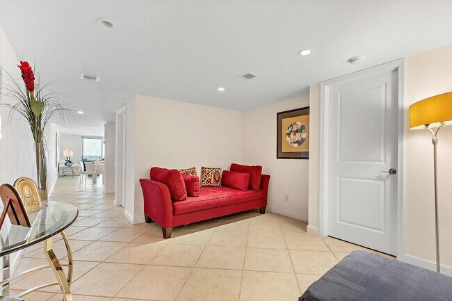 Building Photo - 4200 S Ocean Blvd