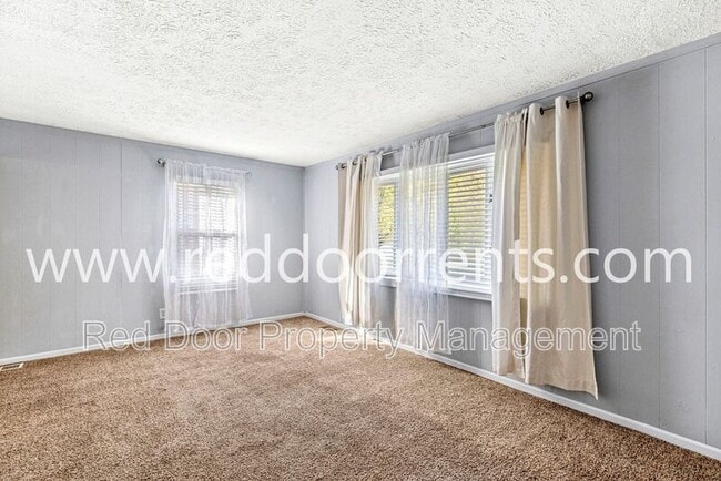 Building Photo - 1449 S Leland Ave