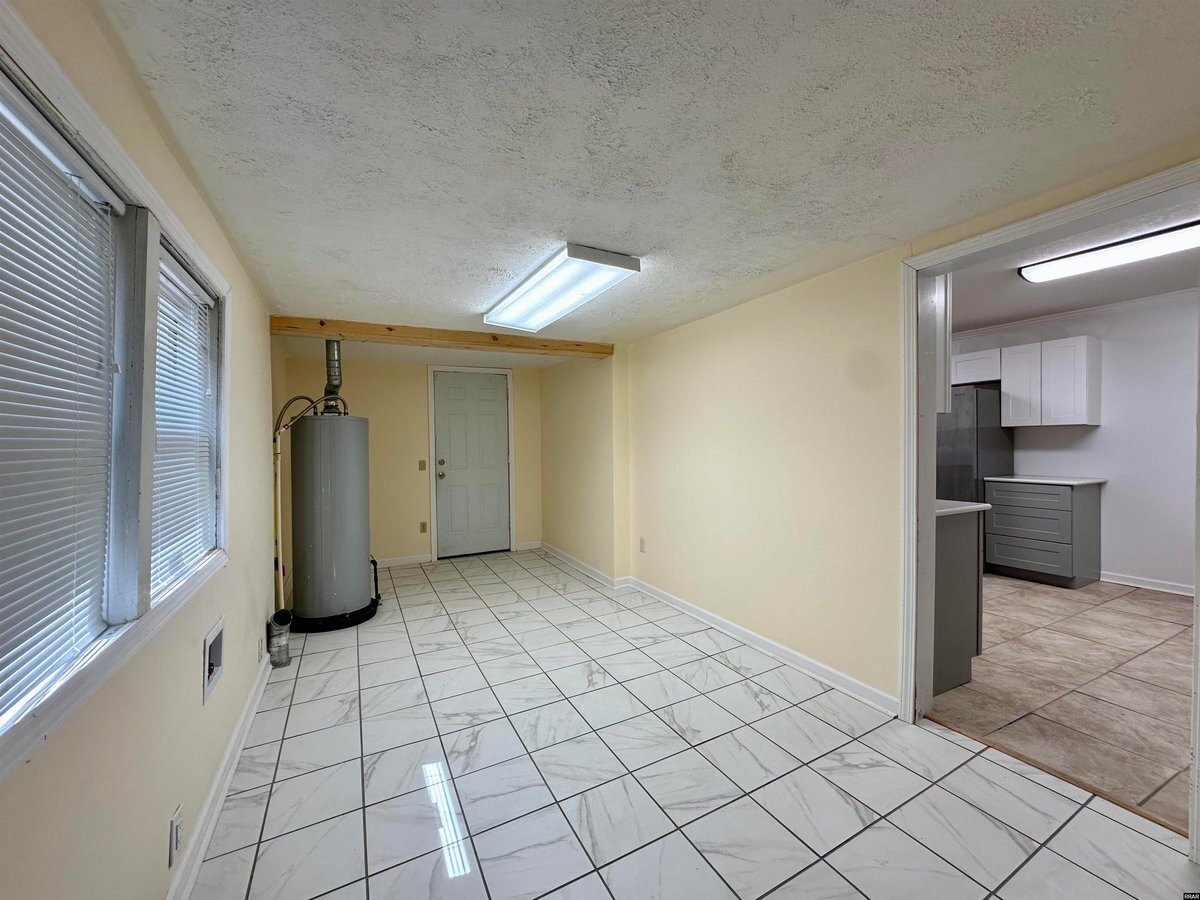 Utility Room - 2550 Old Highway 69