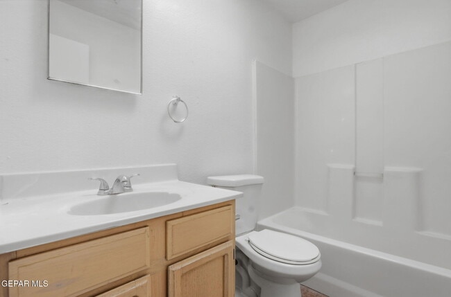 Building Photo - 3413 Yellow Rose St