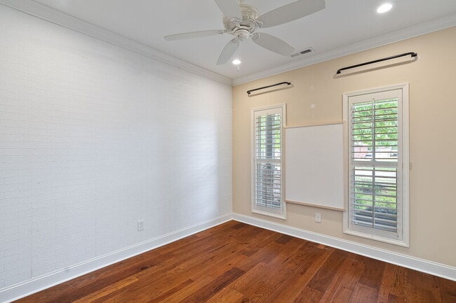 Building Photo - 162 Freedom Way