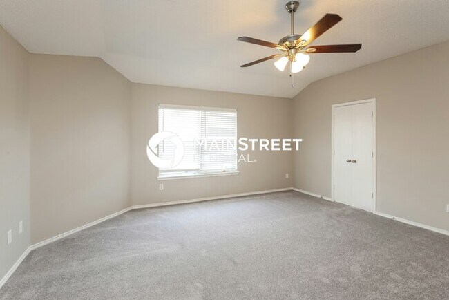Building Photo - 3 Bedroom Pet-Friendly Home in Lancaster, TX with Main Street Renewal