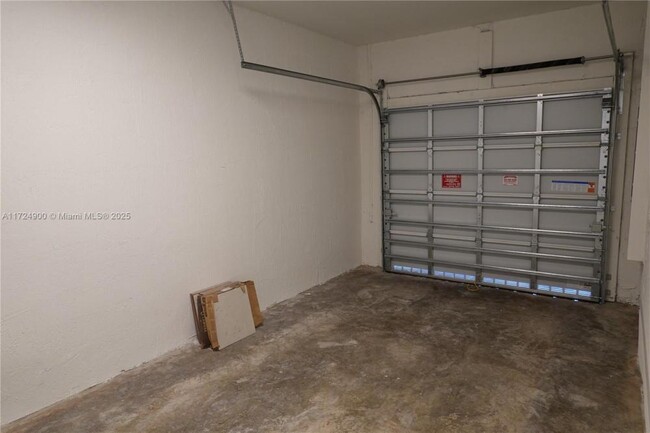 Building Photo - 3 bedroom in Pembroke Park FL 33023