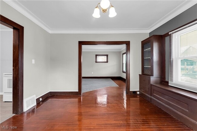 Building Photo - 4748 E 85th St