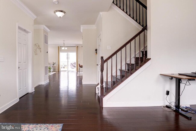 Building Photo - 22283 Pinecroft Terrace