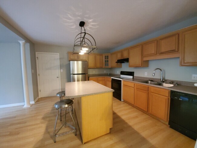 Building Photo - 426 Northview~ Sunset Ridge