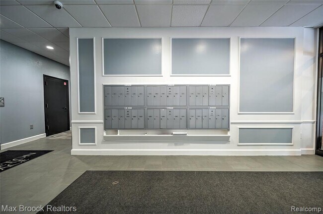 Building Photo - 35300 Woodward Ave