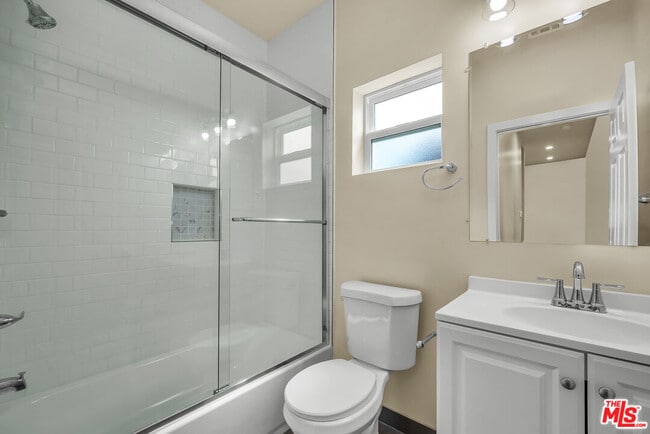 Building Photo - 6625 Duchess Dr