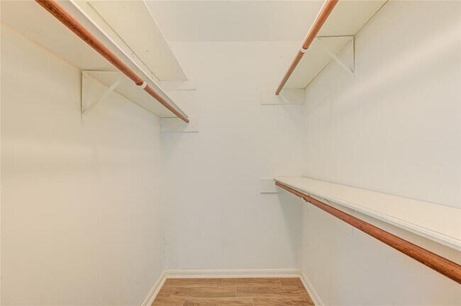 Building Photo - 1809 Lamar Dr