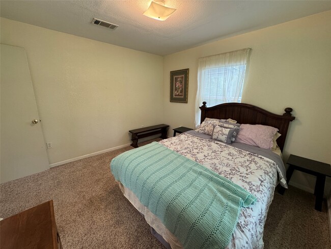 Building Photo - 2300 Bowler Rd