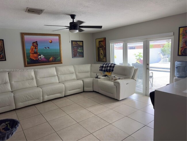 Building Photo - 10600 SW 146th Ct