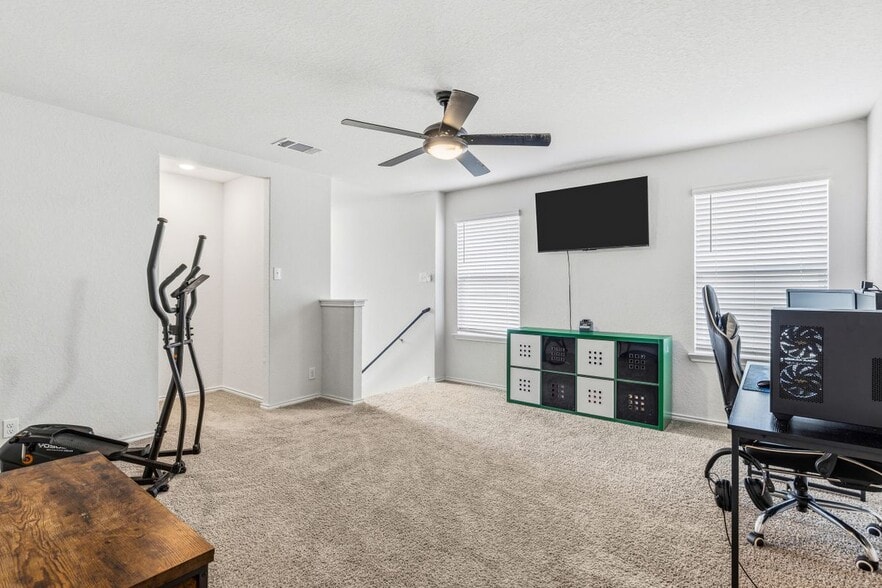 Building Photo - 10512 Gala Blvd