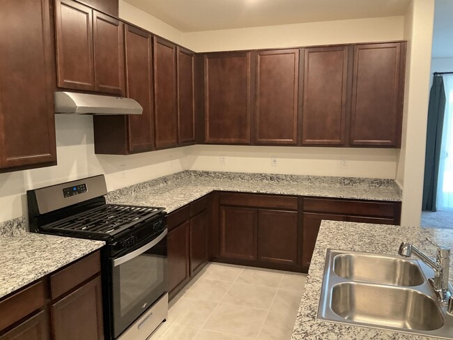 Building Photo - 8957 Lucky Crest St