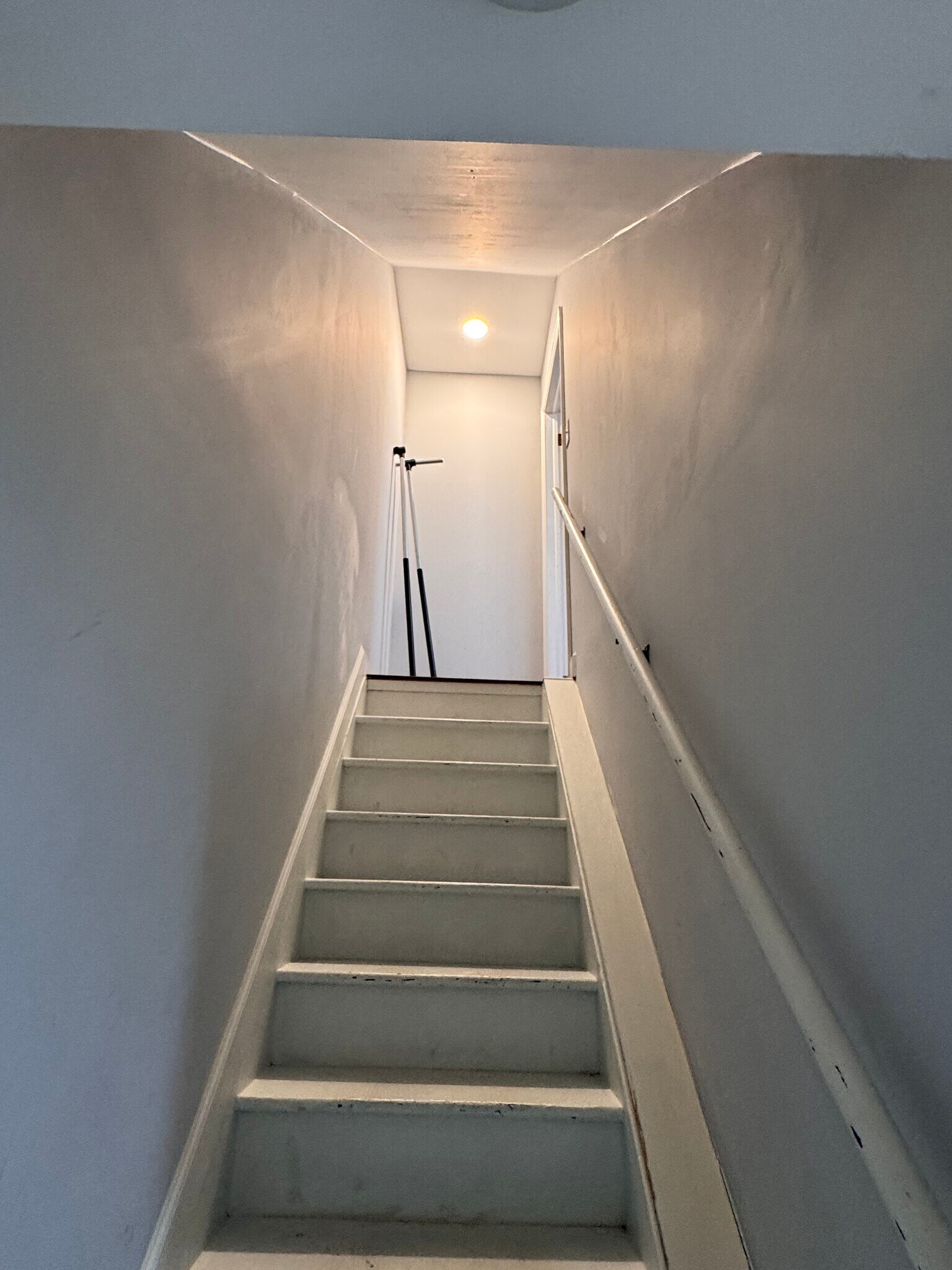 Building Photo - 489 Madison Dr