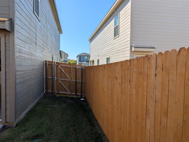 Building Photo - 802 Sandhill Crane Ln